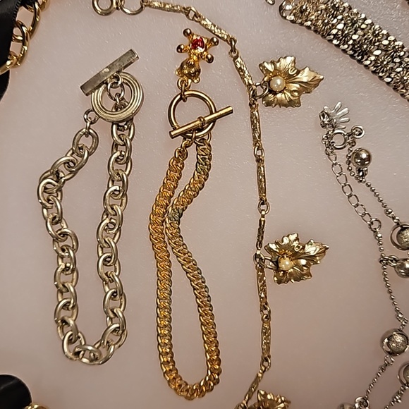 Mixed Jewelry lot 8 bracelets 1 wrap necklace gold and silver tone charms - Picture 3 of 14